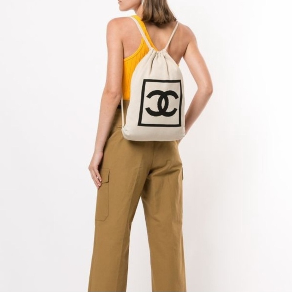 GWP CHANEL Makeup Cream Drawstring Bag